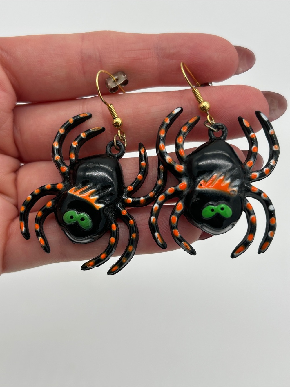 Vintage Fun World Halloween Spider Dangle Earrings Painted Statement Spooky Drop